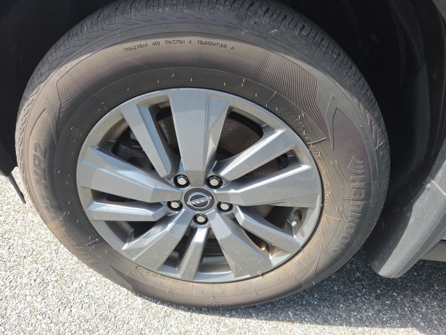 Used 2025 Nissan Pathfinder S AWD/4WD image 14