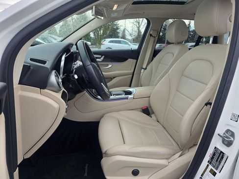Used 2020 Mercedes-Benz GLC 300 4MATIC image 13