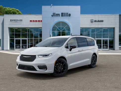 New 2026 Chrysler Pacifica Select w/ S Appearance Package FWD image 1