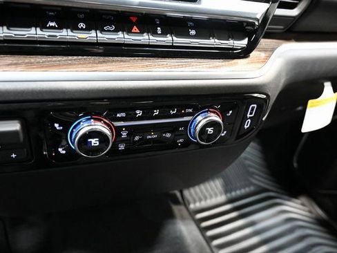 New 2026 GMC Sierra 1500 Elevation image 18