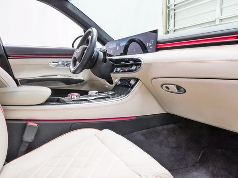 Certified 2026 Genesis GV70 3.5T Sport Prestige AWD/4WD image 13
