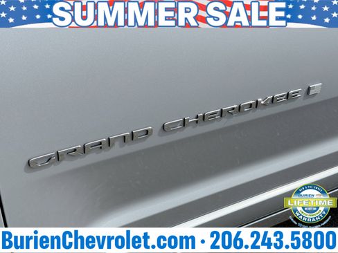 Used 2022 Jeep Grand Cherokee Overland w/ Adv Protech Group III AWD/4WD image 34