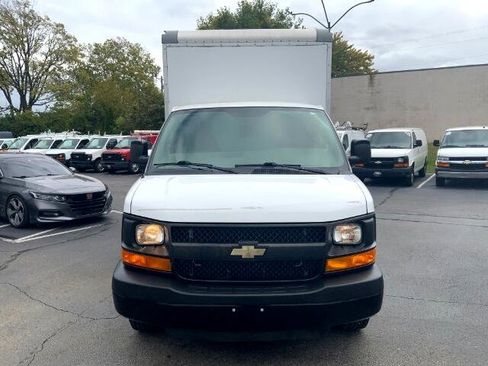 Used 2016 Chevrolet Express 3500 image 3