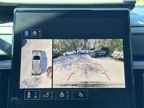 Used 2024 GMC Acadia Elevation image 21