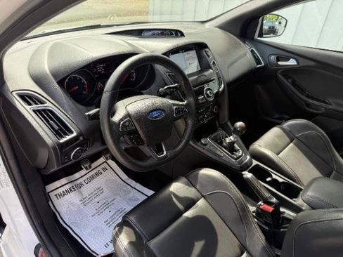 Used 2017 Ford Focus ST w/ Equipment Group 402A FWD image 24