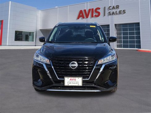 Used 2024 Nissan Kicks SV image 11