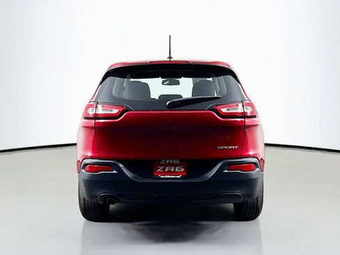 Used 2016 Jeep Cherokee Sport AWD/4WD image 4