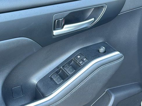 Used 2023 Toyota Highlander XLE image 13