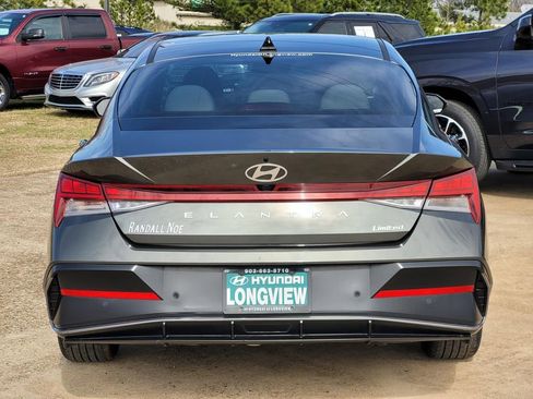 Used 2024 Hyundai Elantra Limited image 5