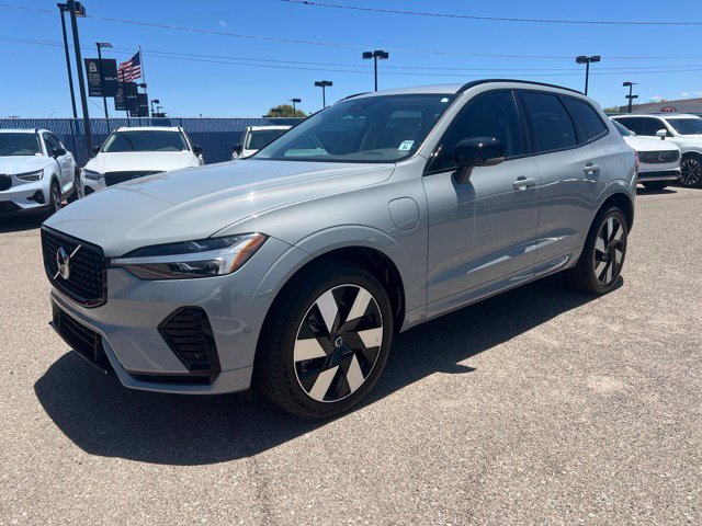 Used 2025 Volvo XC60 T8 Plus w/ Protection Package Premier AWD/4WD image 7