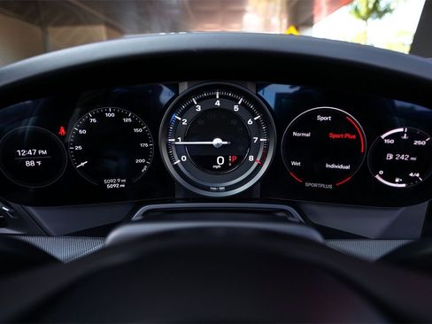 Used 2020 Porsche 911 Carrera 4S image 28