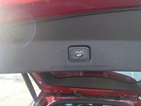 Used 2019 Ford Explorer Limited w/ Ford Safe & Smart Package FWD image 16