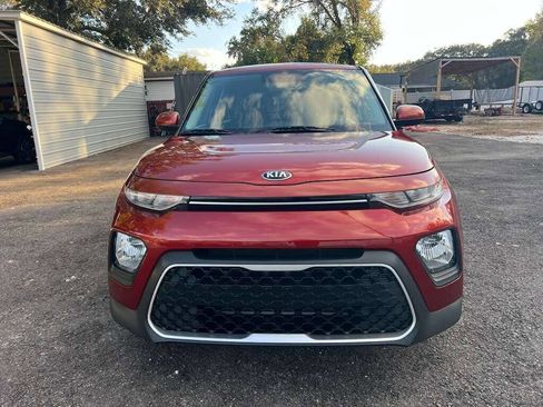 Used 2020 Kia Soul LX FWD image 2