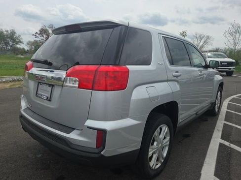 Used 2017 GMC Terrain SLE image 8