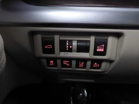 Used 2019 Subaru Outback 2.5i Limited w/ Popular Package #2 image 18