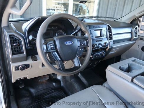 Used 2019 Ford F250 XL w/ Power Equipment Group image 10