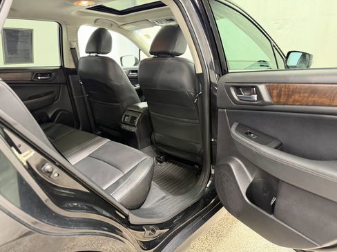 Used 2017 Subaru Outback 2.5i Limited AWD/4WD image 33