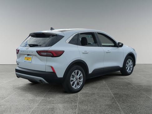 Used 2023 Ford Escape Active image 5