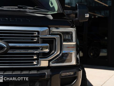 Used 2021 Ford F250 Limited image 5