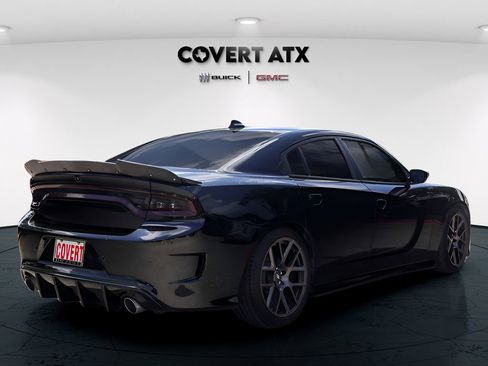 Used 2019 Dodge Charger R/T w/ Plus Group RWD image 7