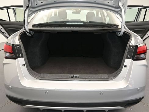Used 2025 Nissan Versa SV FWD image 11