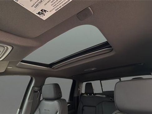 New 2026 GMC Sierra 2500 Denali w/ Denali Reserve Package image 23