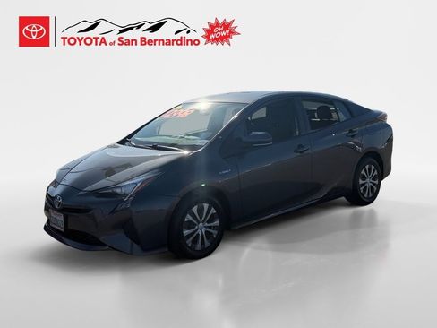 Used 2016 Toyota Prius Two image 1