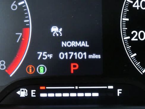 Used 2023 Honda Civic Sport image 11