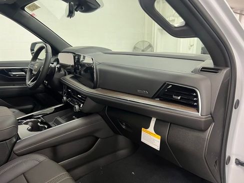 New 2026 Chevrolet Suburban High Country AWD/4WD image 23