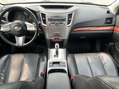 Used 2011 Subaru Outback 3.6R Limited w/ PWR Moonroof Pkg AWD/4WD image 22