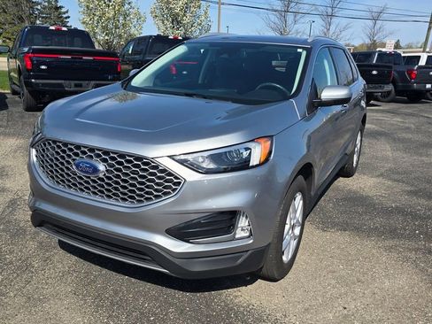 Certified 2024 Ford Edge SEL w/ Convenience Package AWD/4WD image 2