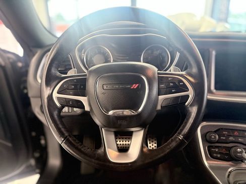 Used 2018 Dodge Challenger GT AWD/4WD image 17