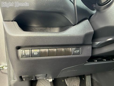 Used 2025 Toyota RAV4 XLE Premium image 14