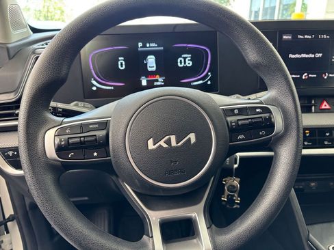 Used 2025 Kia Sportage LX FWD image 28