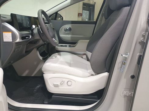 New 2026 Hyundai Ioniq 9 SE AWD/4WD image 12