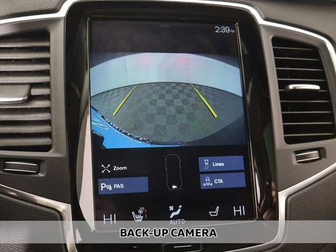 Used 2021 Volvo XC90 T6 Momentum w/ Climate Package image 7