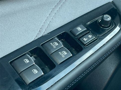 Used 2017 Subaru Legacy 2.5i Sport AWD/4WD image 27