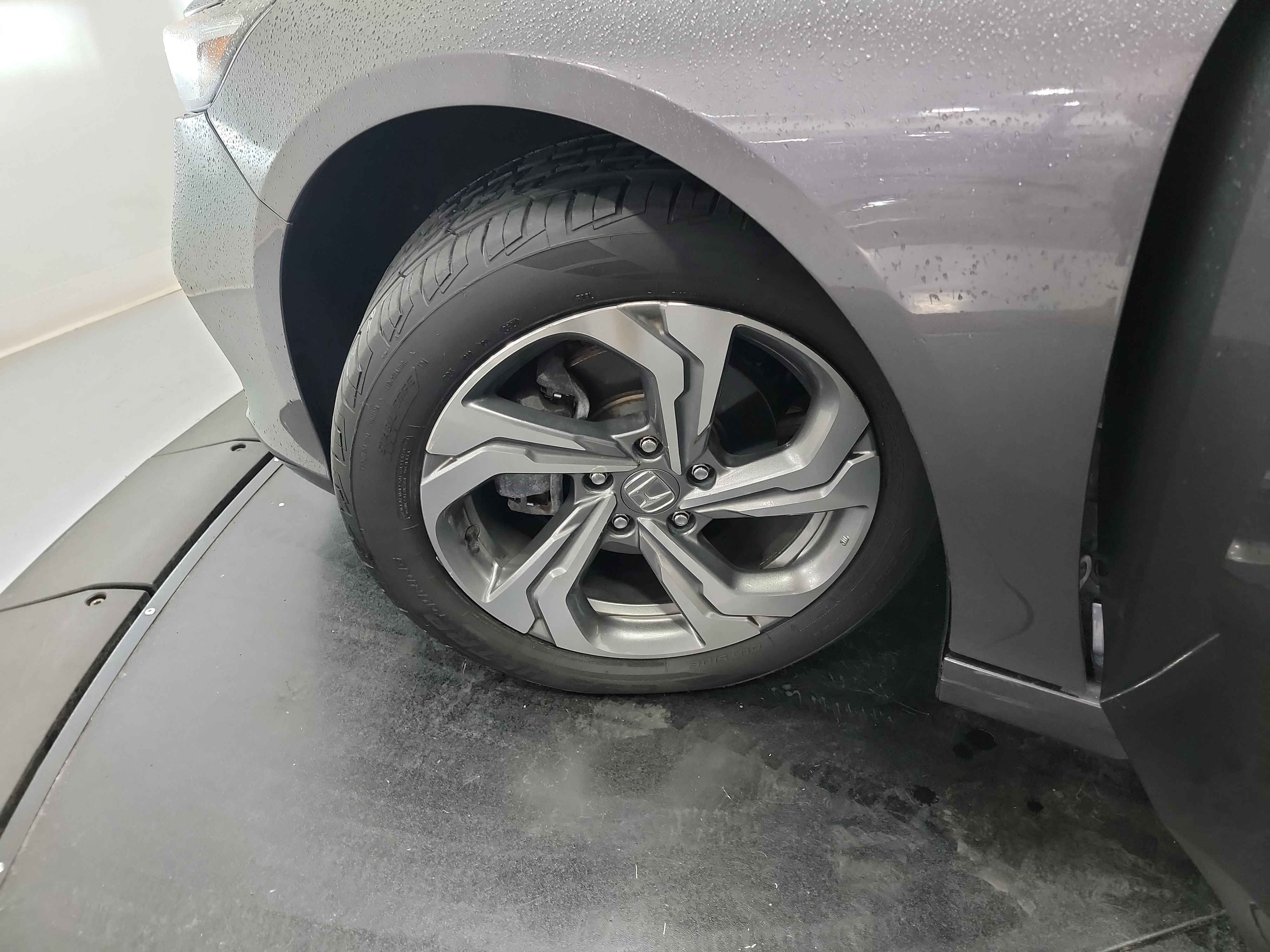 Used 2018 Honda Accord EX image 30
