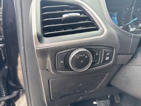 Used 2024 Ford Edge SEL w/ Convenience Package image 21