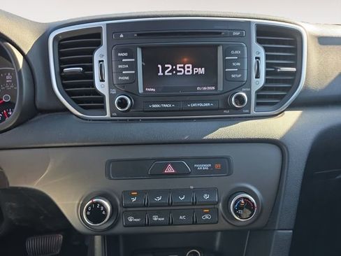 Used 2019 Kia Sportage LX image 10