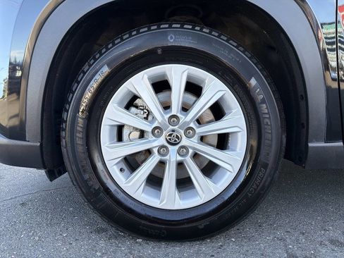 Used 2024 Toyota Grand Highlander AWD Hybrid image 2