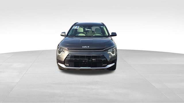 Used 2023 Kia Niro EX Touring FWD image 9