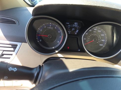 Used 2013 Hyundai Elantra Limited image 3