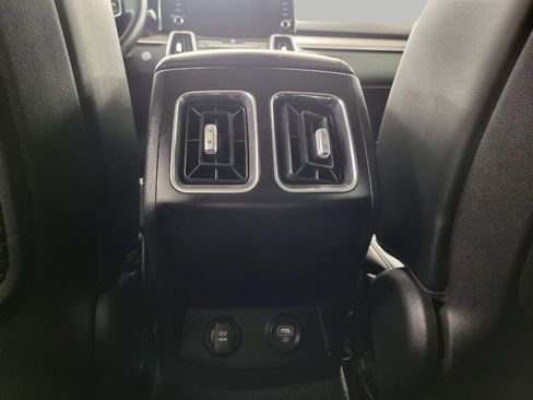 Used 2022 Kia Sorento S image 23