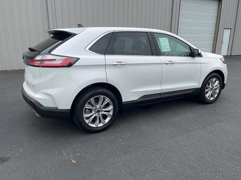 Certified 2024 Ford Edge Titanium image 5