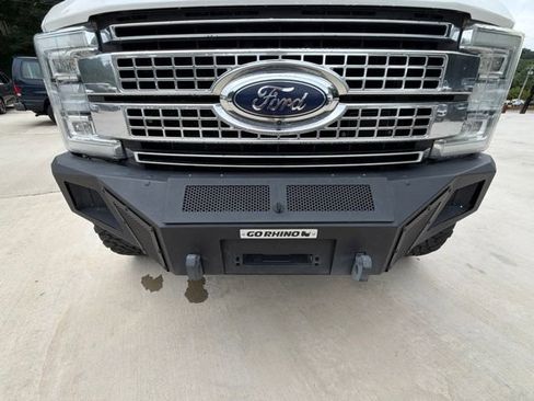 Used 2017 Ford F250 Platinum w/ Platinum Ultimate Package AWD/4WD image 19