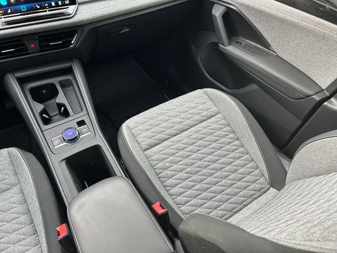 Certified 2026 Volkswagen Tiguan S FWD image 11