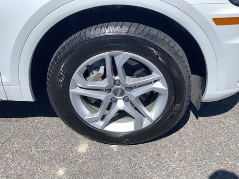 Used 2018 Audi Q5 2.0T Premium Plus w/ Premium Plus Package AWD/4WD image 29