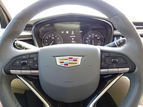 Used 2021 Cadillac XT6 Premium Luxury AWD/4WD image 21