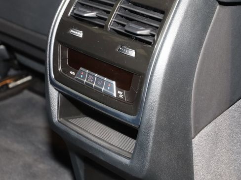 Used 2024 BMW X6 xDrive40i w/ Premium Package image 58